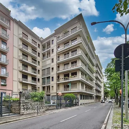 Viale Varese - In Pieno Centro * كومو